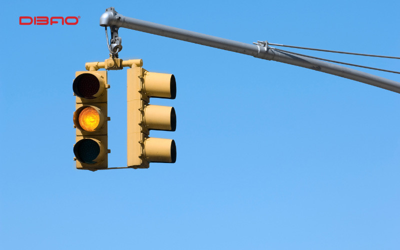 vượt đèn vàng có bị phạt không